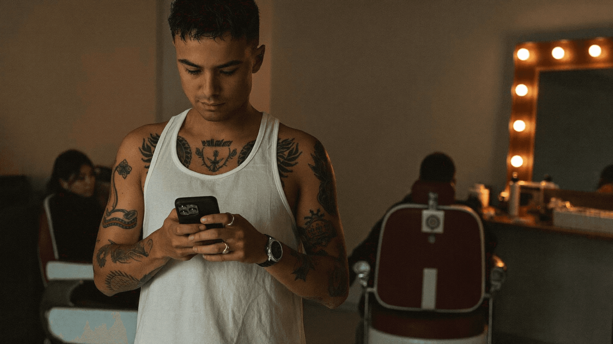 Mensagem automática no WhatsApp: 30 exemplos prontos para clientes